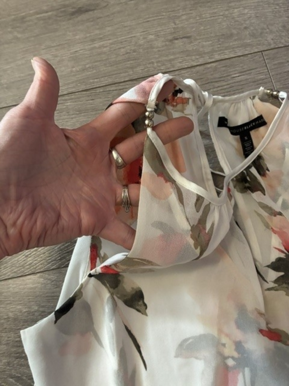 White House Black Market White Floral Halter Top with Coral Accents - Picture 3 of 7